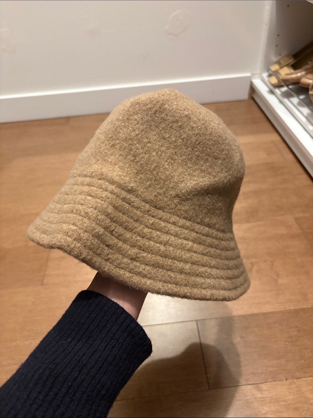 Wool bucket hat Uniqlo
